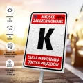 Tabliczka parkingowa: Miejsce zarezerwowane z polem na numer, literę, oznaczenie