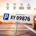 Tabliczka parkingowa: numer rejestracyjny, miejsce parkingowe