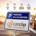 Tabliczka: Parking dla klientów z logotypem firmy, instytucji, placówki