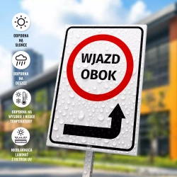 Tabliczka: Wjazd obok, strzałka w prawo