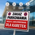 Tabliczka parkingowa: Miejsce zarezerwowane dla karetek, zakaz parkowania