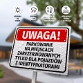 Tabliczka parkingowa: Parkowanie na miejscach zarezerwowanych, tylko dla pojazdów z identyfikatorami